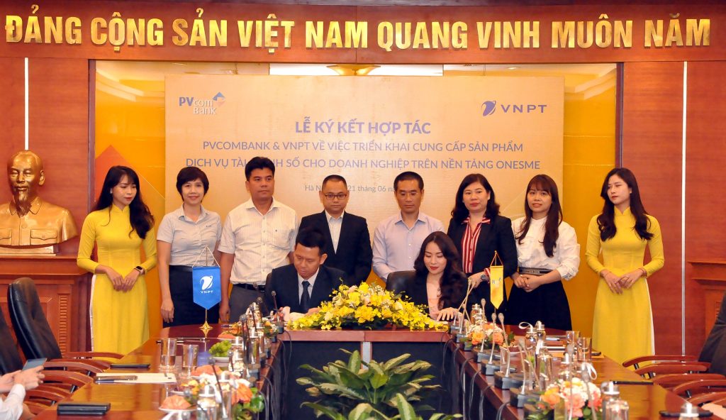 VNPT hợp tác PVcomBank cung cấp các giải pháp tài chính số cho doanh nghiệp