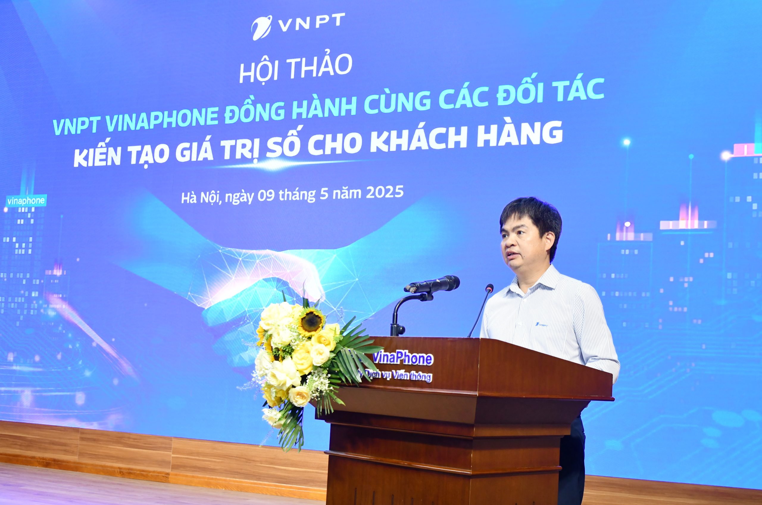 Anh Đinh Đức Thụ - Phó Tổng giám đốc Tổng Công ty Dịch vụ Viễn thông