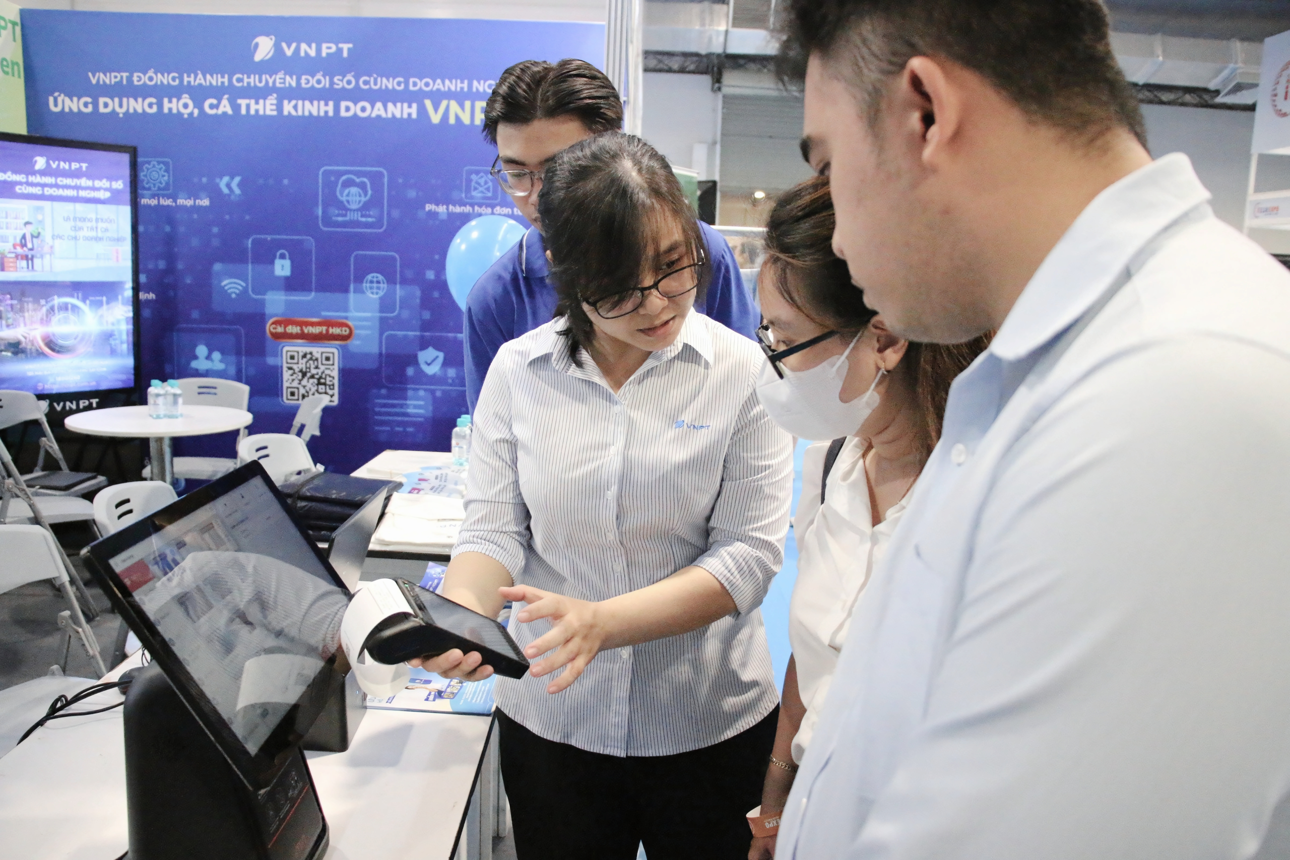 VNPT giới thiệu bộ giải pháp chuyển đổi số cho nông dân và hộ, cá thể kinh doanh tại iTECH EXPO 2025